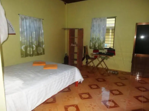 Kite Camp No Mad Hotel