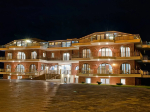 IonionStar Hotel