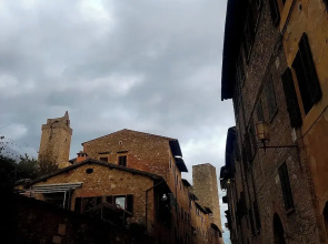 Charming San Gimignano Apartment With City Views