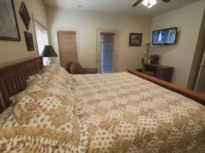 Ozark 3 Bedroom Villa by Redawning