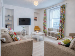 Taliesin - 5 Bedroom Holiday Home - Tenby