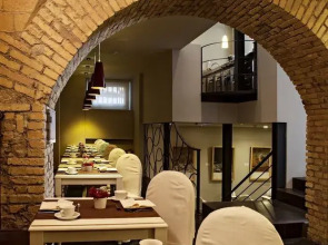 Metropolis - Hotel di Charme