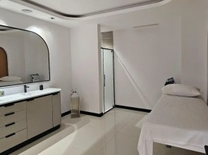 Cosmos Health Center by Medworld