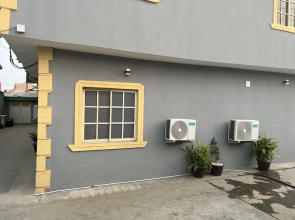 Thapunchline Apartments & Hotels