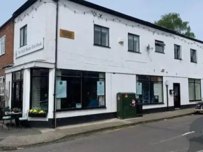 Large 1 bedroom Apartment Chester, Hoole Sleeps 4.