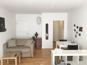 Apartment close to Metro 140-1