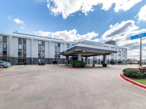 Motel 6 Lewisville, TX - Medical City