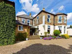 Stuart House Hotel