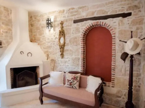 Traditional House 1 with Pool