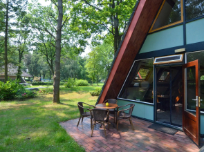 Family Bungalow by the Fen