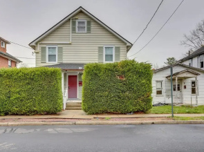 Walkable Dtwn Townhome Near Campus & Palmer Square
