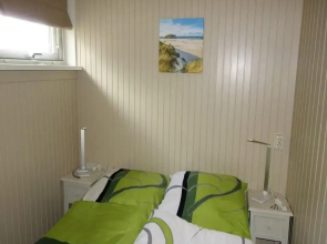Bungalow in Sint Maartenszee Near Beach