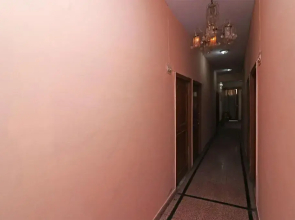 Hotel Amar Palace by OYO Rooms