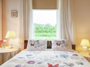 Lovely Cottage near Sea in Wemeldinge