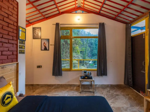 The Hosteller Mussoorie By The Streamside, Kempty