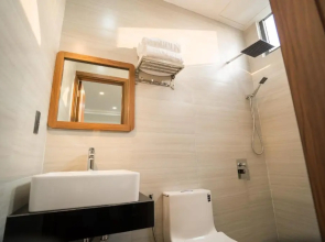 Santini Hotel