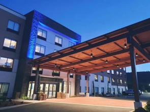 Holiday Inn Express & Suites The Dalles by IHG