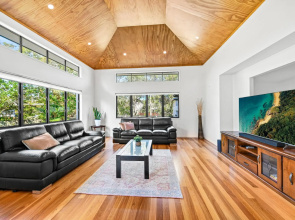 Mudjimba Shores-Coastal Bliss for Families & Dogs