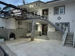 Happy House