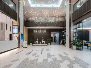 Shuyi Lanou Hotel (Mangshi Airport)