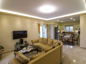 Alegria Holiday Home