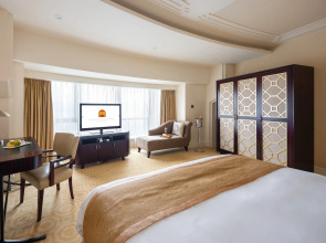 Paramount Gallery Hotel