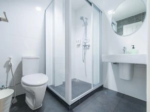 Matchbox Bangkok Hostel