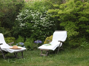 Maison Au Jardin