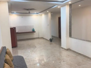 1 Deluxe & Spacious Master Bedroom with attached Washroom & Bathtub