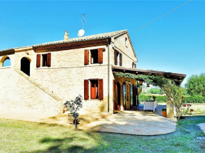 Elegant Villa in Montecosaro Italy with Hot Tub