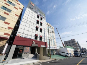 Hotel The M