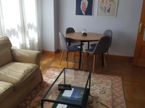 Céntrico apartamento en Oviedo con parking y wifi