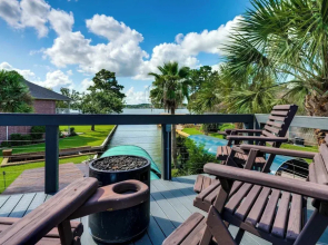 Waterfront Lake Conroe Home w/ Pool Access!