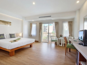 Отель Palmyra Patong Resort