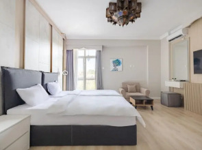 . Piccolo Mondo by Citybookings