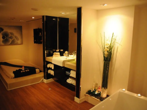 Mercure Gold Hotel Jumeirah Dubai by Accor