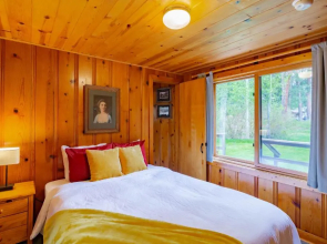 Lake Creek Lodge