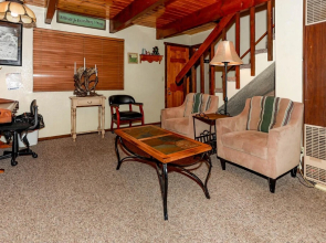 Birdie Cabin 1328 by RedAwning