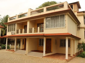 OYO 9218 Home Duplex 4 BHK Villa Candolim