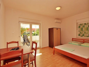 Apartments Blazenka