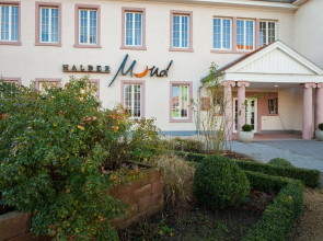 Hotel Halber Mond