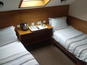 Edinburgh House Hotel