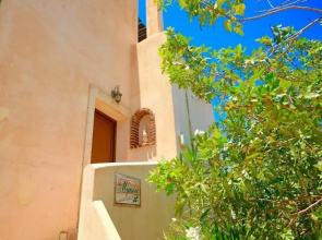 Myrsini Villa by LeaderStay