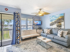 Sandpiper Cove 8229 Studio Bedroom Condo by RedAwning