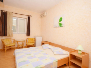 Apartments & Rooms Tony