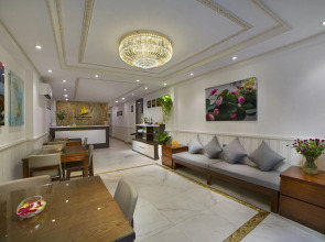 Galliot Central Hotel