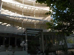 Hotel Arno