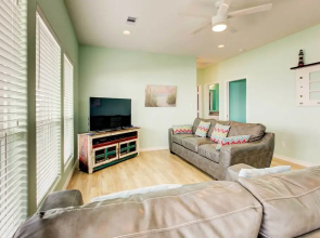 Gilchrist 'EZ Street Beach House' w/ Gulf Access!