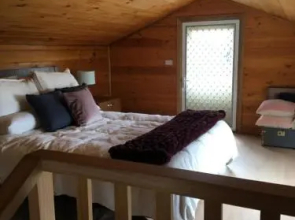 Springmead Rustic Cabin