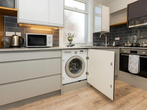 Entire Luxury Studio in the Central of Reading